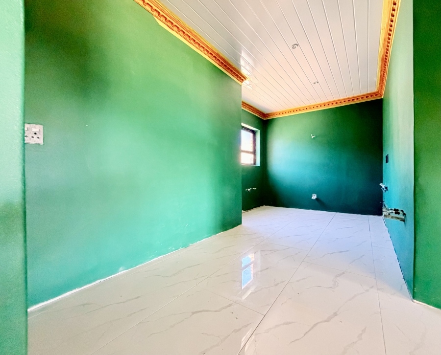 5 Bedroom Property for Sale in Hawston Western Cape